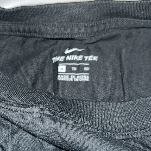Nike t shirt - Picture 2 of 2